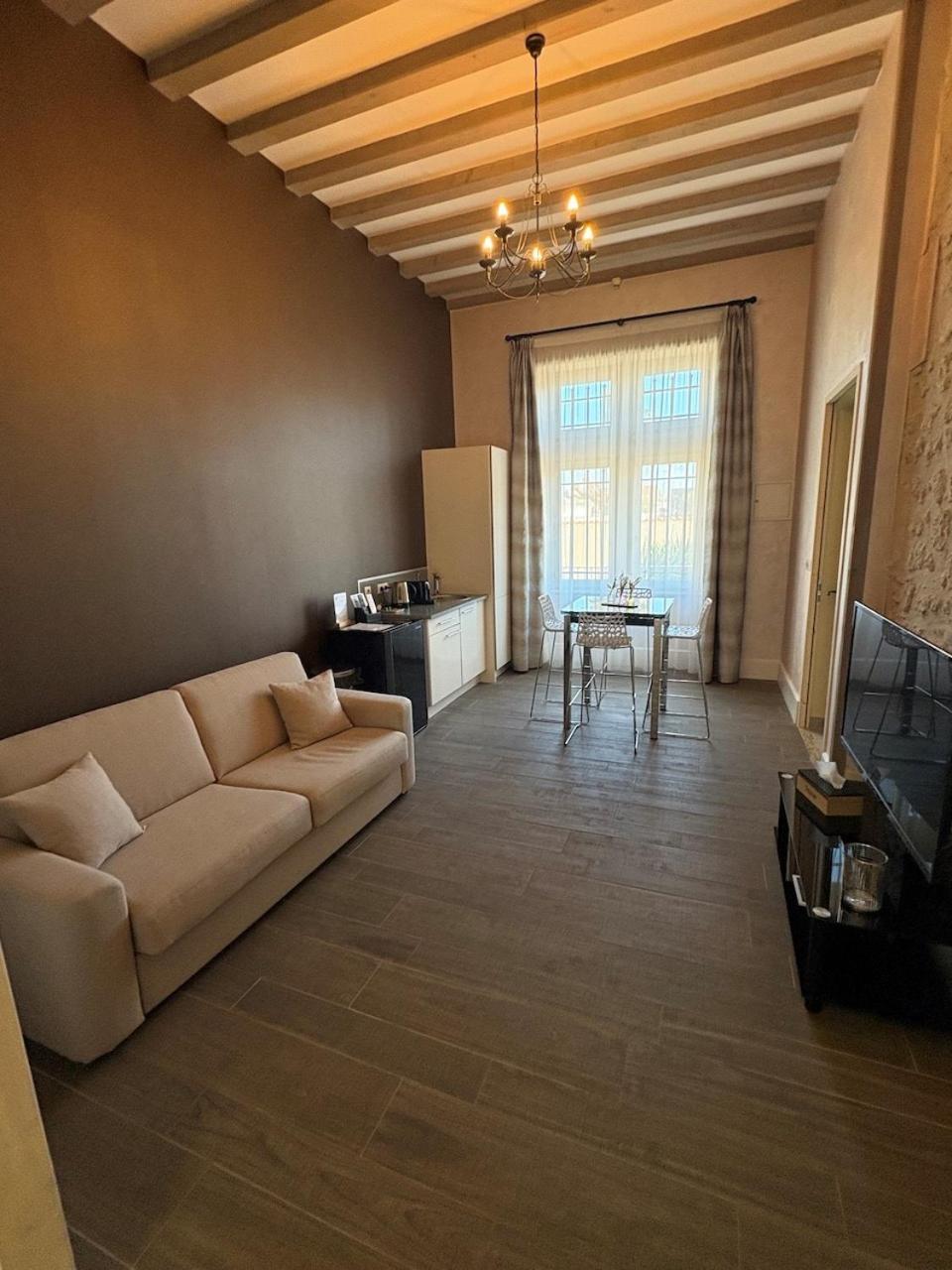 Bed & Breakfast Chateau Pellisson *