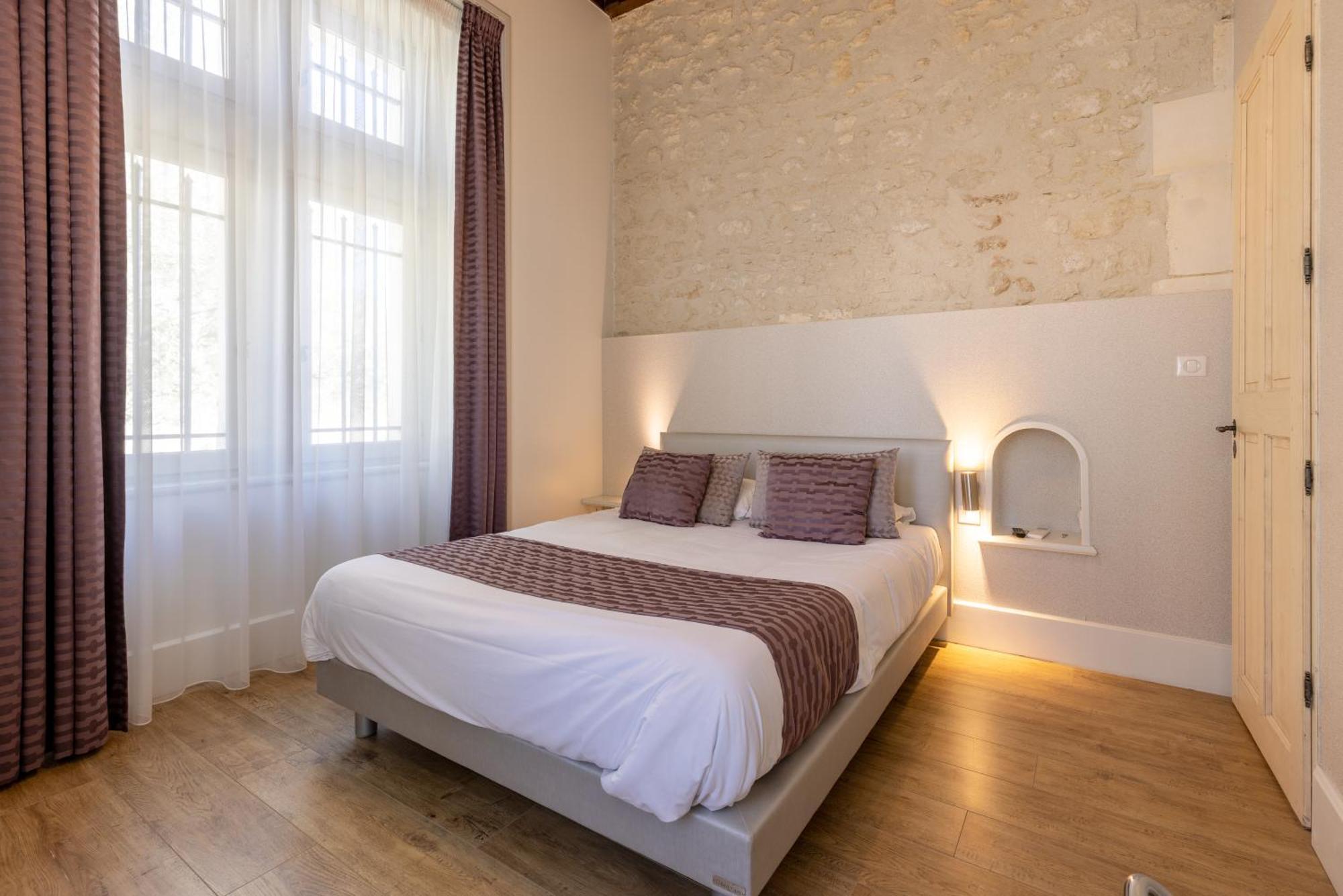 Chateau Pellisson Bed & Breakfast